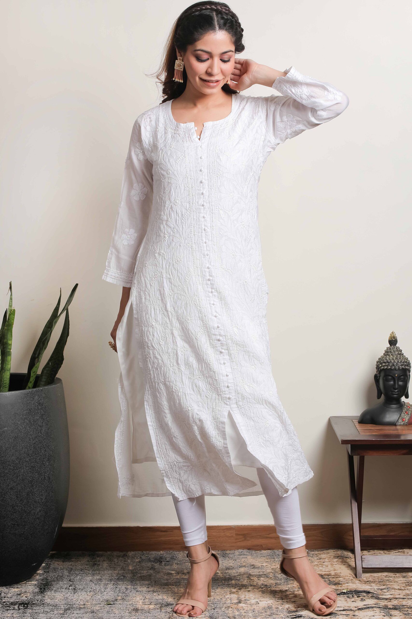 Srajann Hand Embroidered White Cotton Lucknowi Chikankari Front Open Kurta